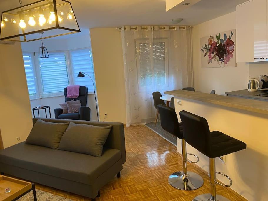 Apartment Miva Zagabria Esterno foto